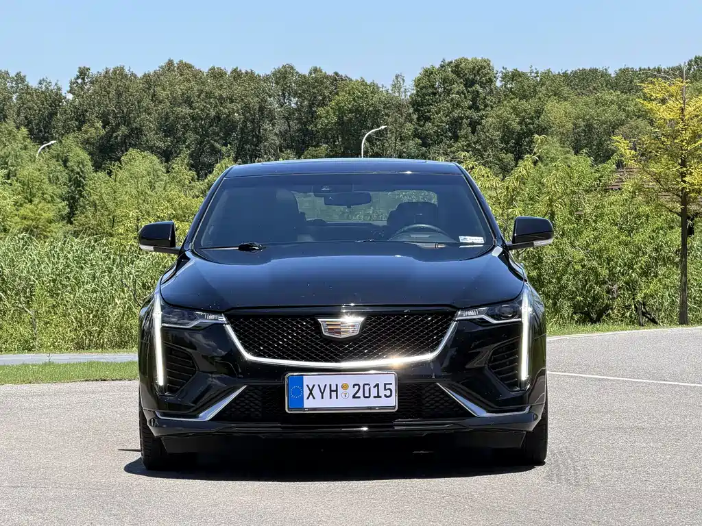 Cadillac CT4 — фото 2