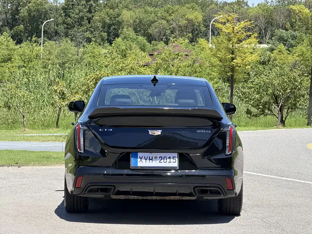 Cadillac CT4 — фото 14