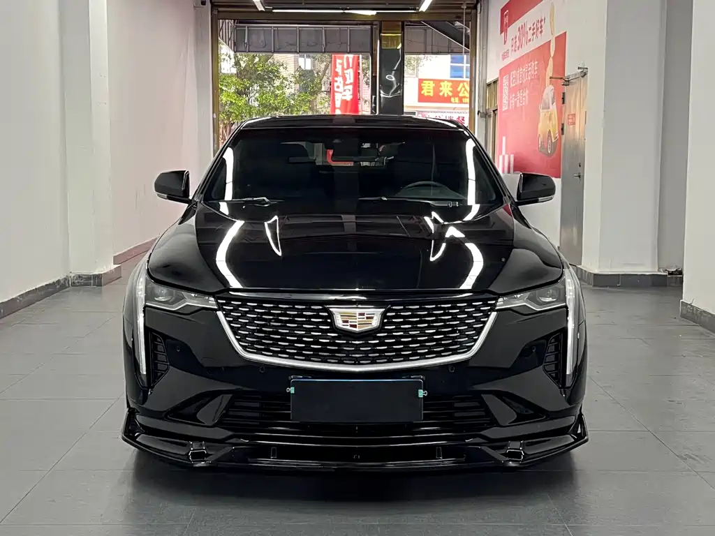 Cadillac CT4 — фото 2
