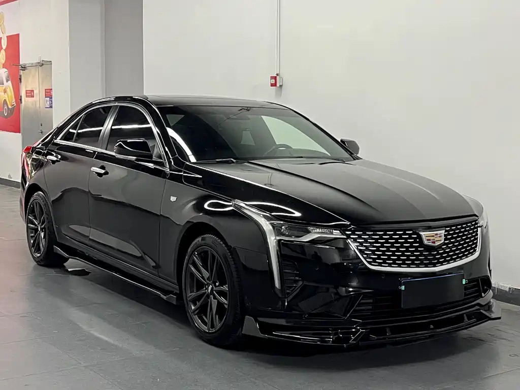 Cadillac CT4 — фото 3