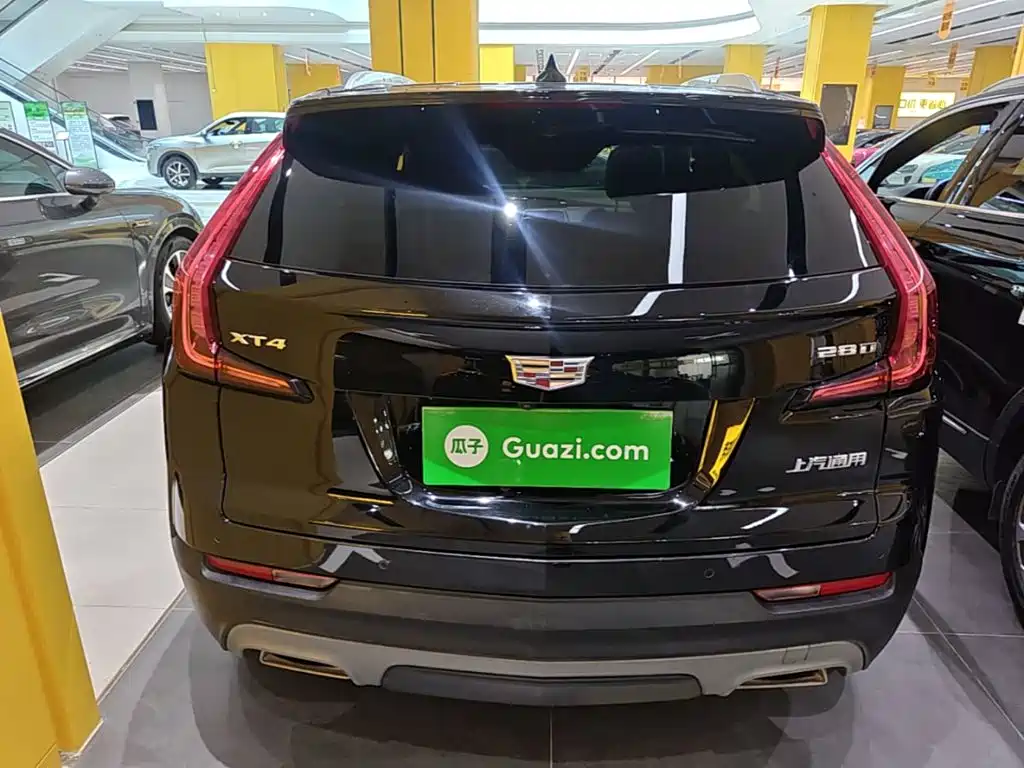 Cadillac XT4 — фото 6