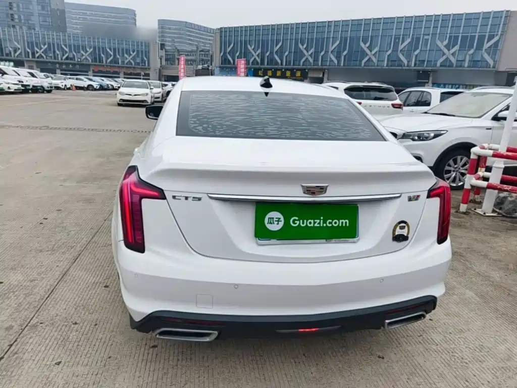 Cadillac CT5 — фото 6