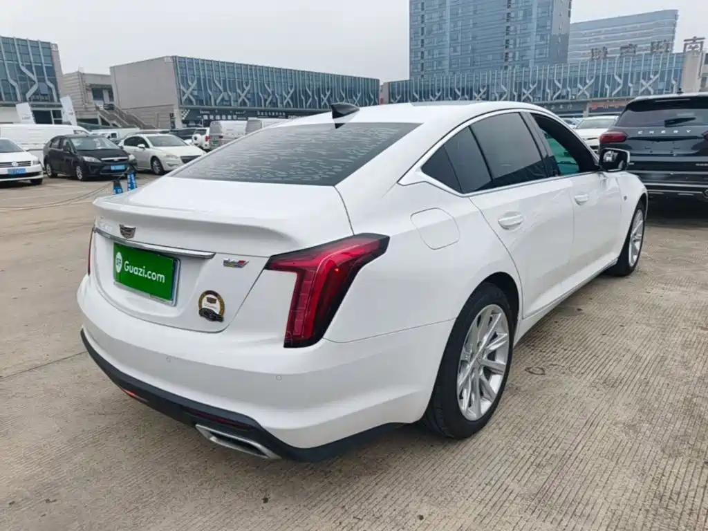 Cadillac CT5 — фото 7