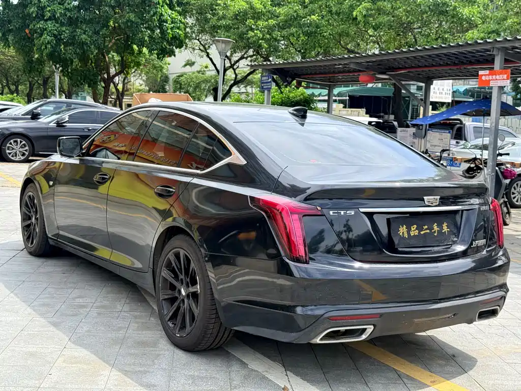 Cadillac CT5 — фото 9
