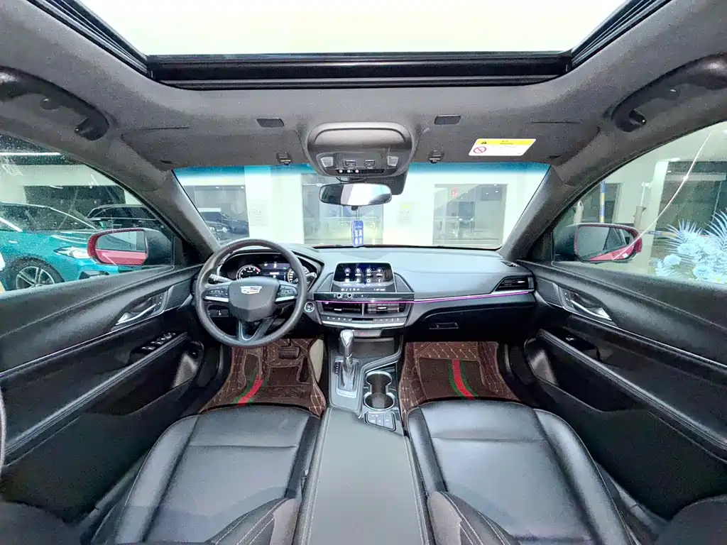 Cadillac CT4 — фото 6