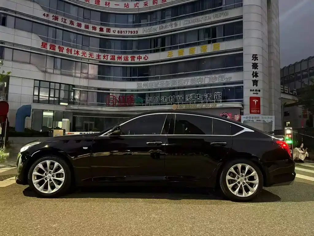 Cadillac CT5 — фото 3