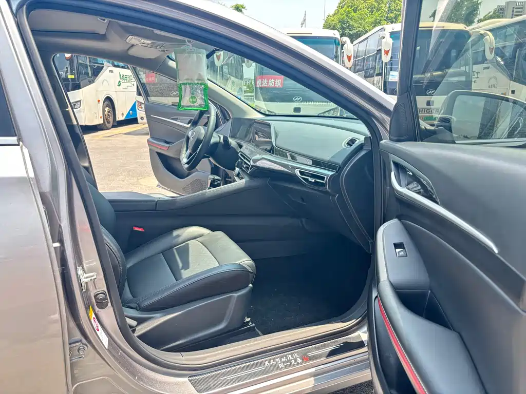 Changan Eado — фото 10