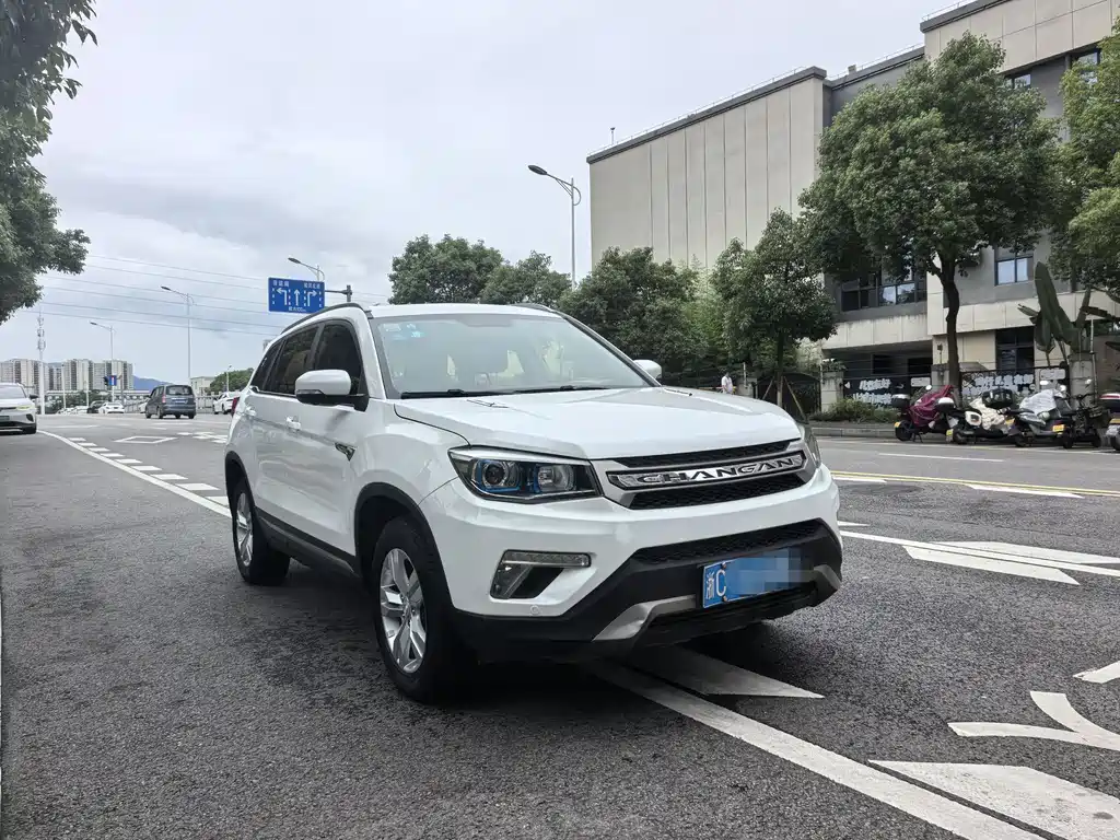 Changan CS75 — фото 3