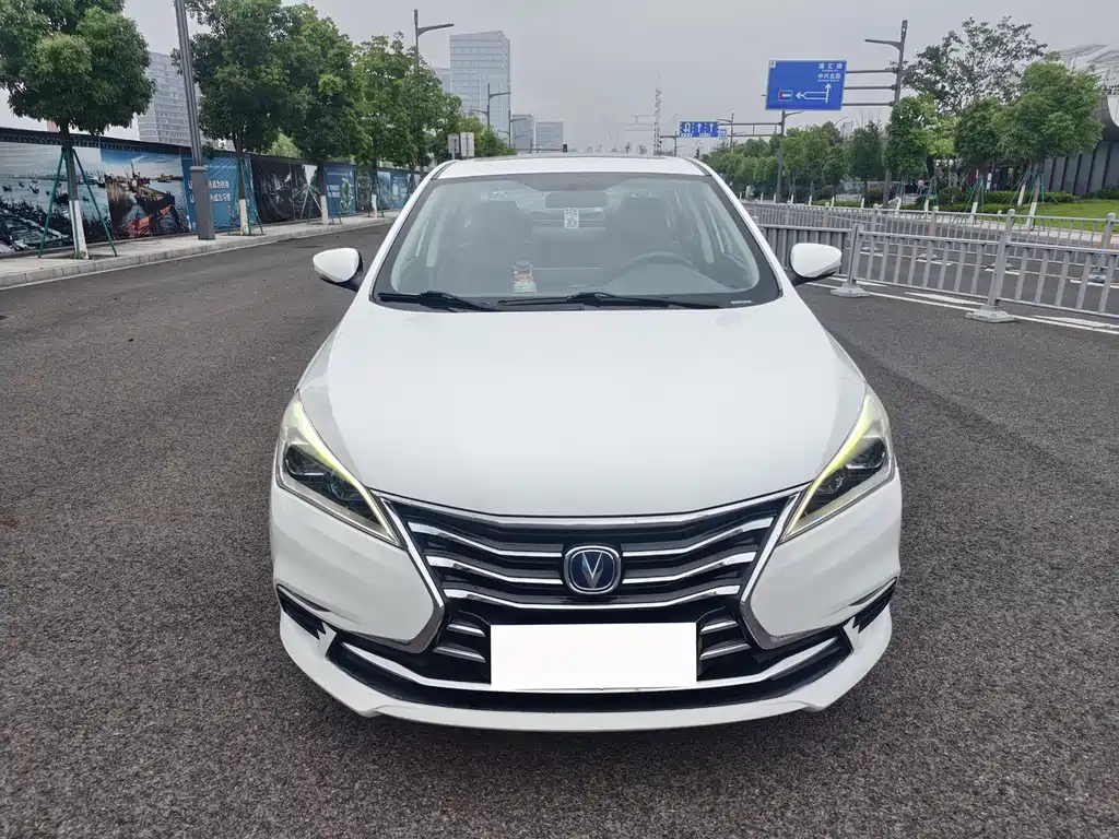 Changan Eado DT — фото 2