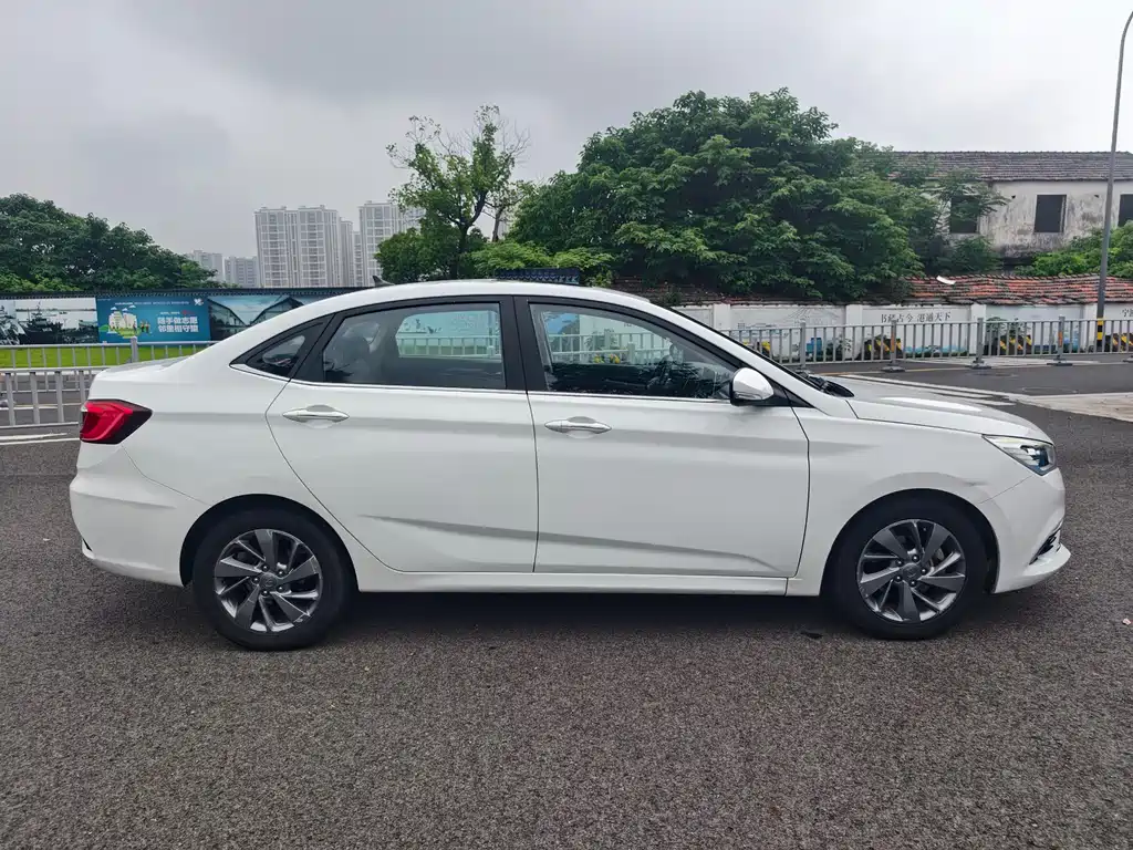 Changan Eado DT — фото 13