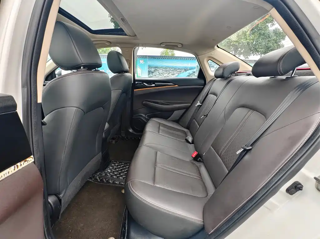 Changan Eado DT — фото 9