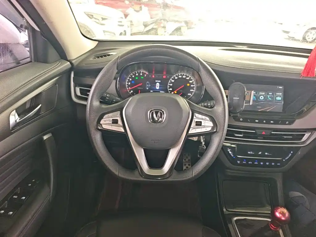 Changan CS35PLUS — фото 11