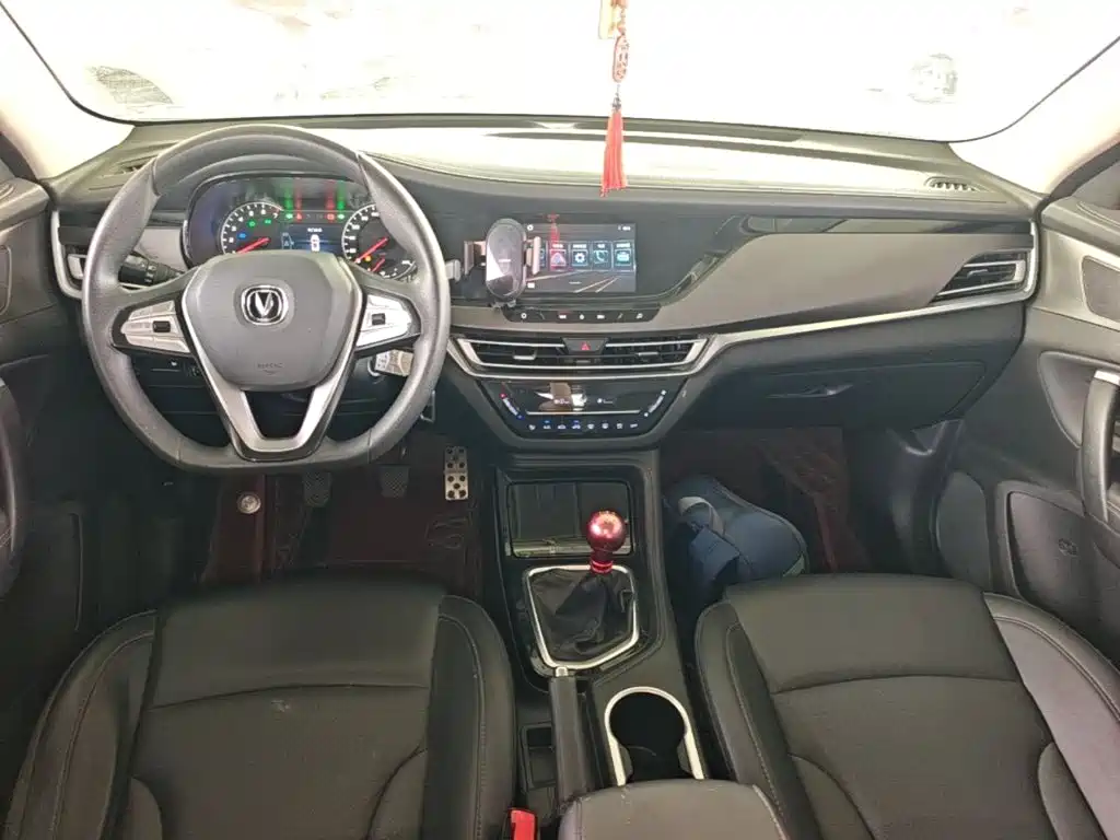 Changan CS35PLUS — фото 10