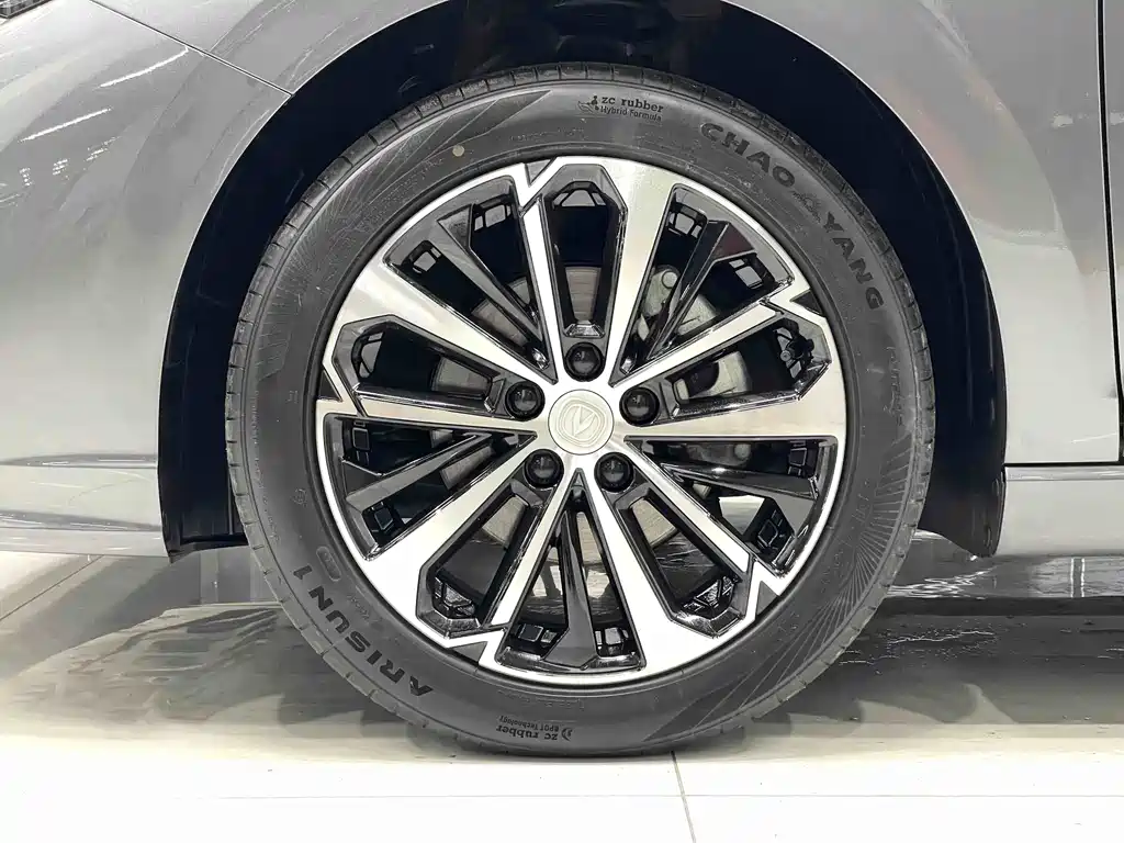 Changan Eado — фото 13