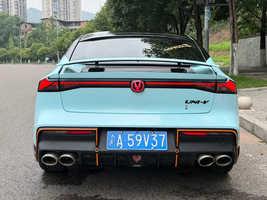 Changan UNI-V — фото 3
