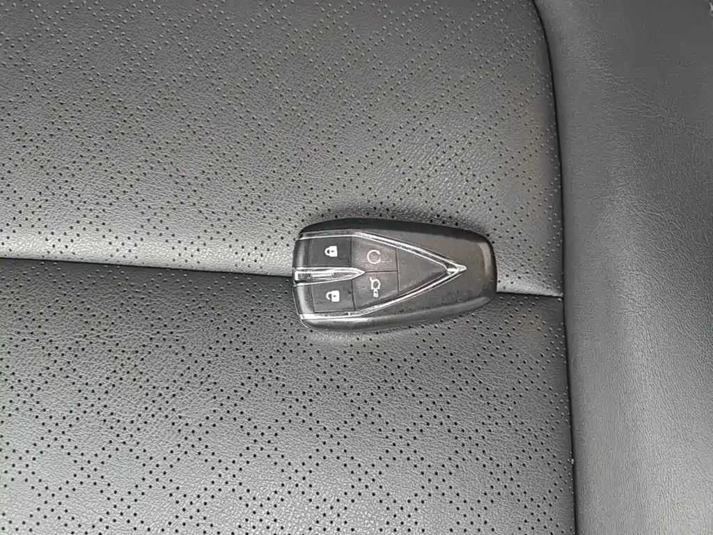 Changan Eado — фото 9