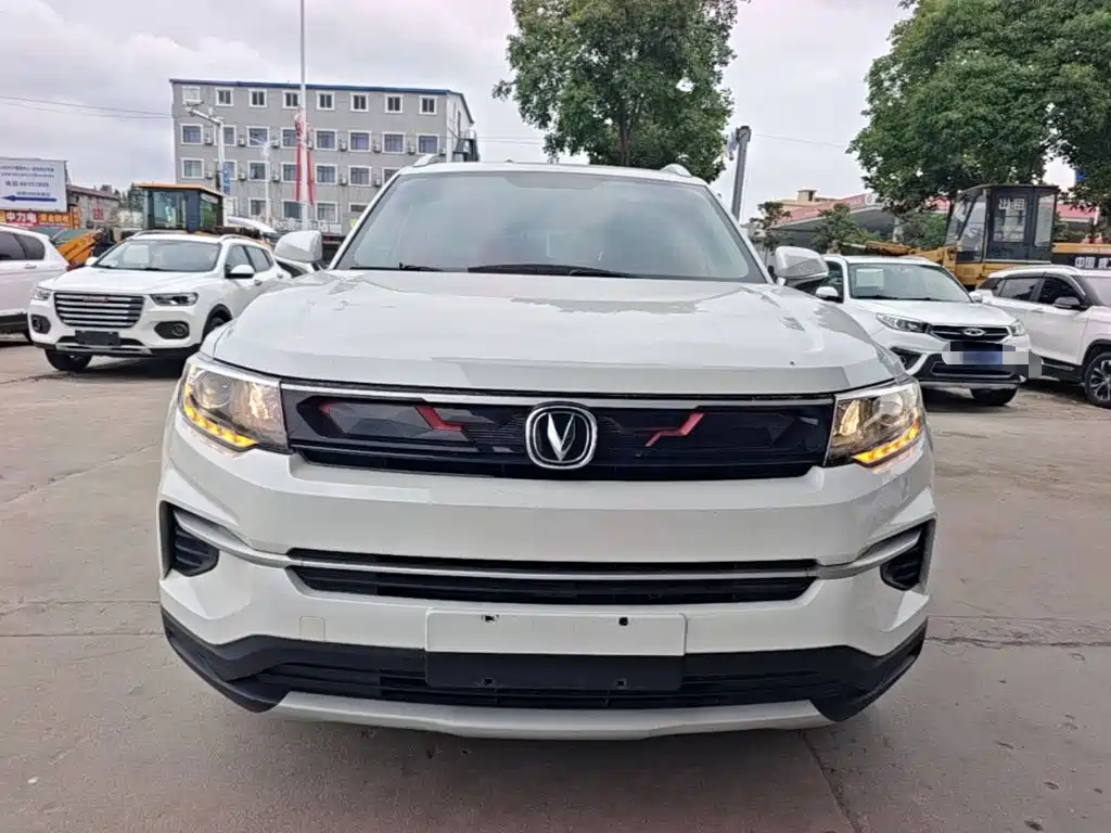 Changan CS35PLUS — фото 3