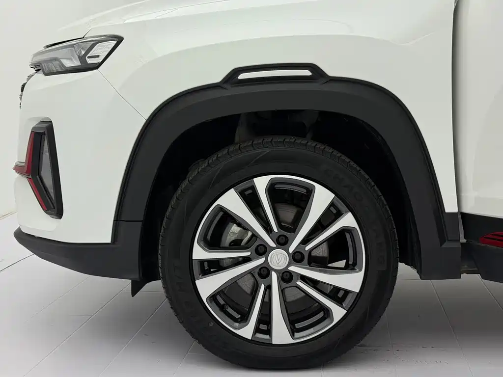 Changan CS35PLUS — фото 20