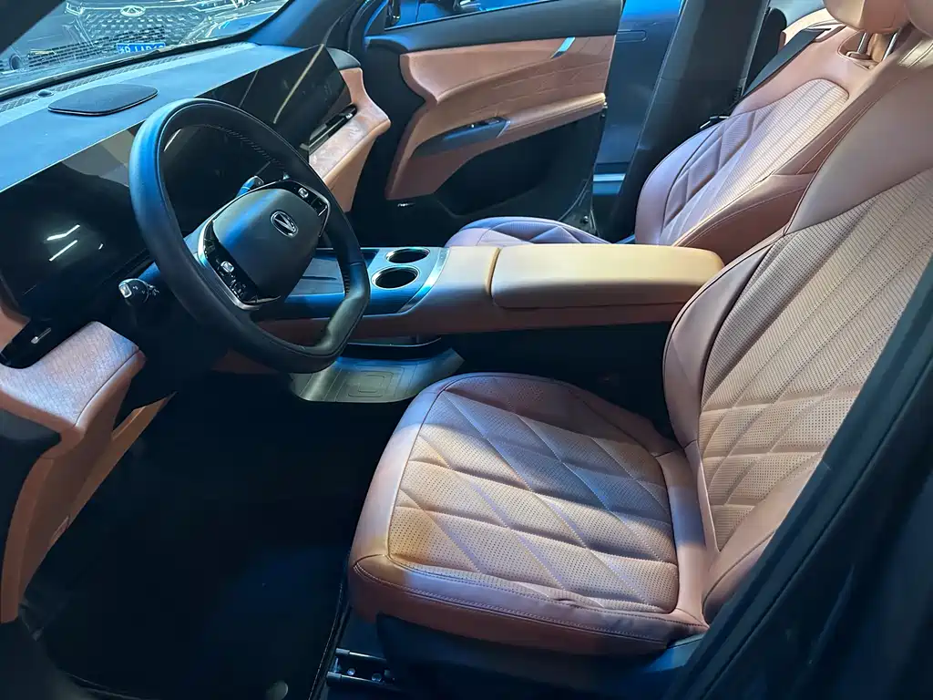 Changan CS75 PLUS — фото 4