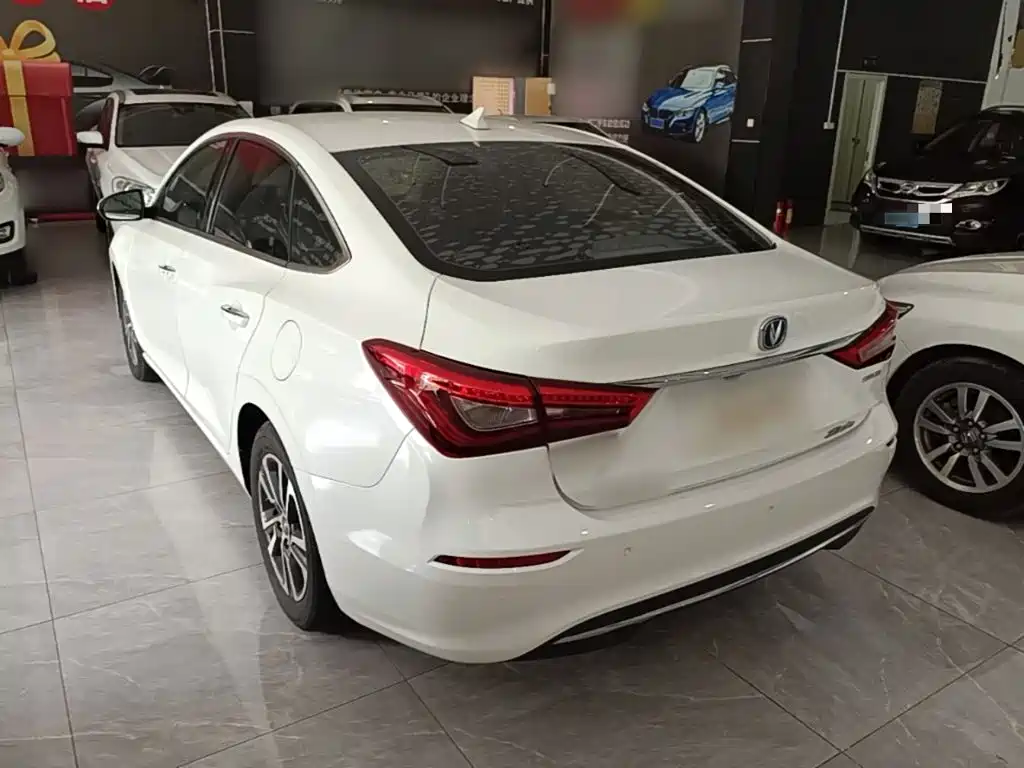 Changan Eado — фото 23