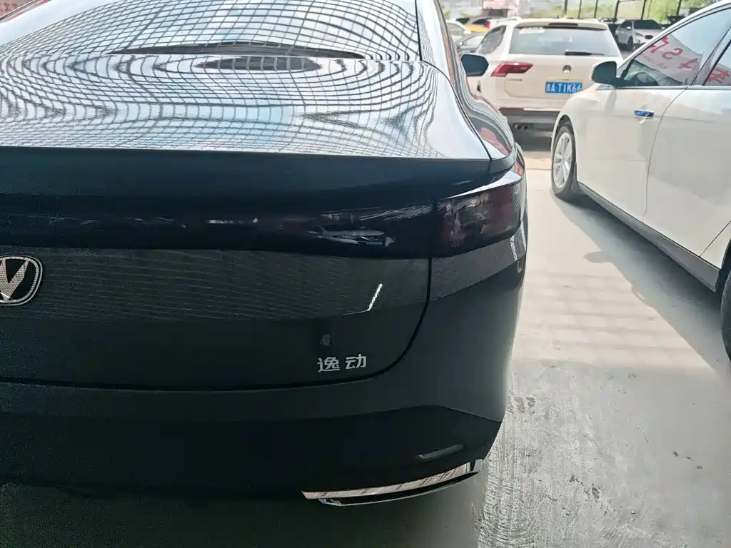 Changan Eado — фото 24