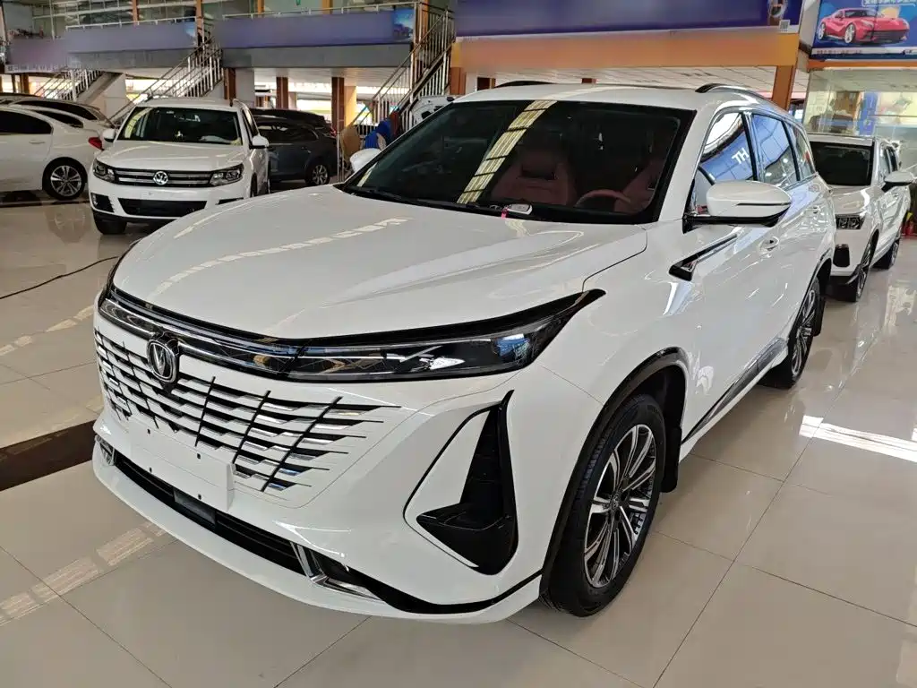 Changan CS75 PLUS — фото 2