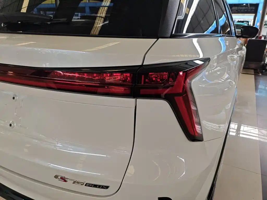Changan CS75 PLUS — фото 24