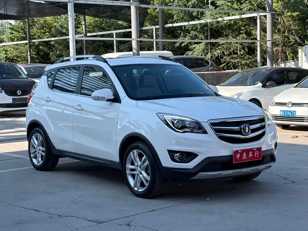 Changan CS35 — фото 3