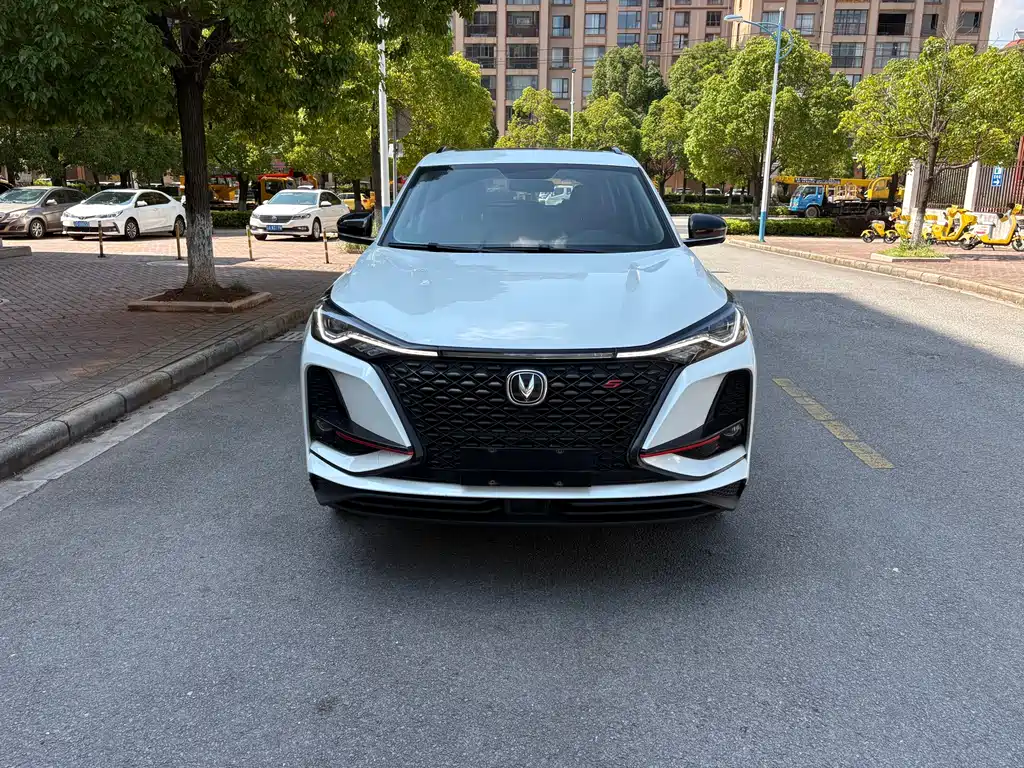 Changan CS75 PLUS — фото 2