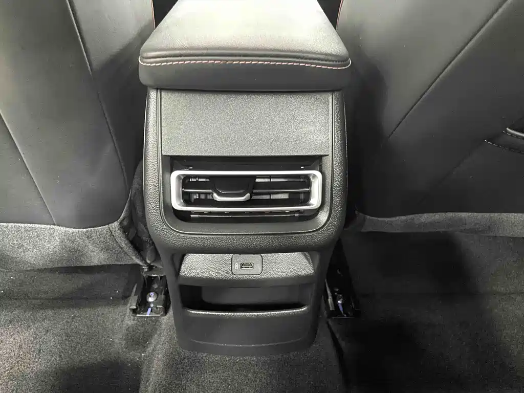 Changan Eado — фото 11