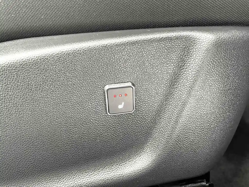 Changan Eado — фото 18