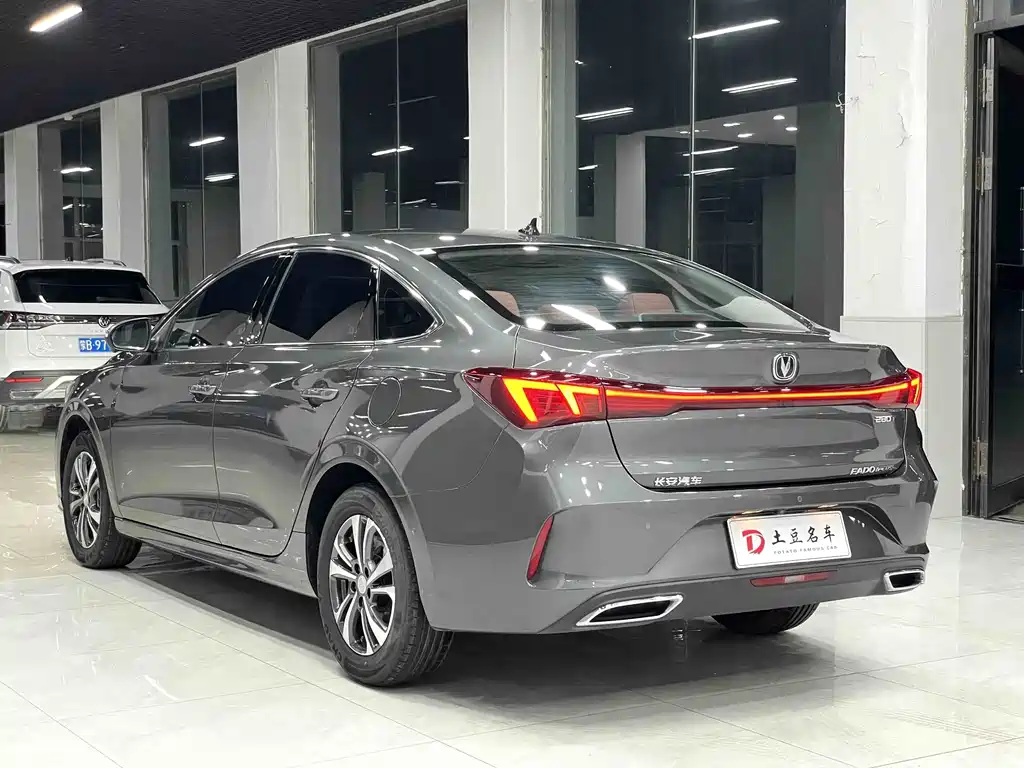 Changan Eado — фото 4
