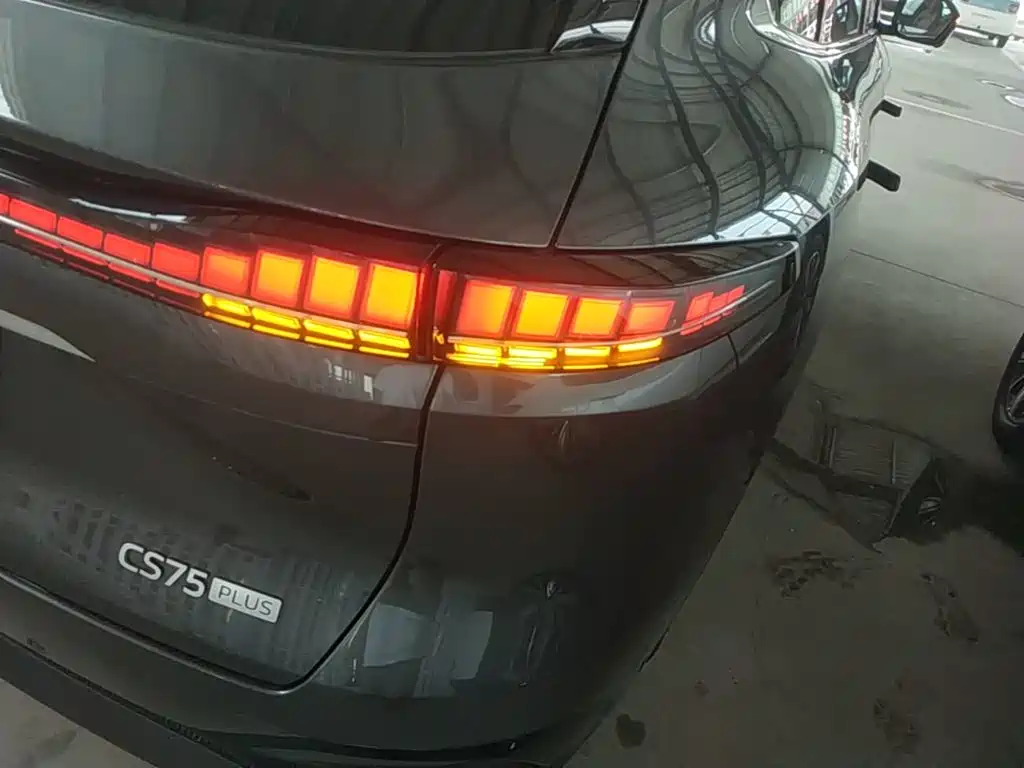 Changan CS75 PLUS — фото 8