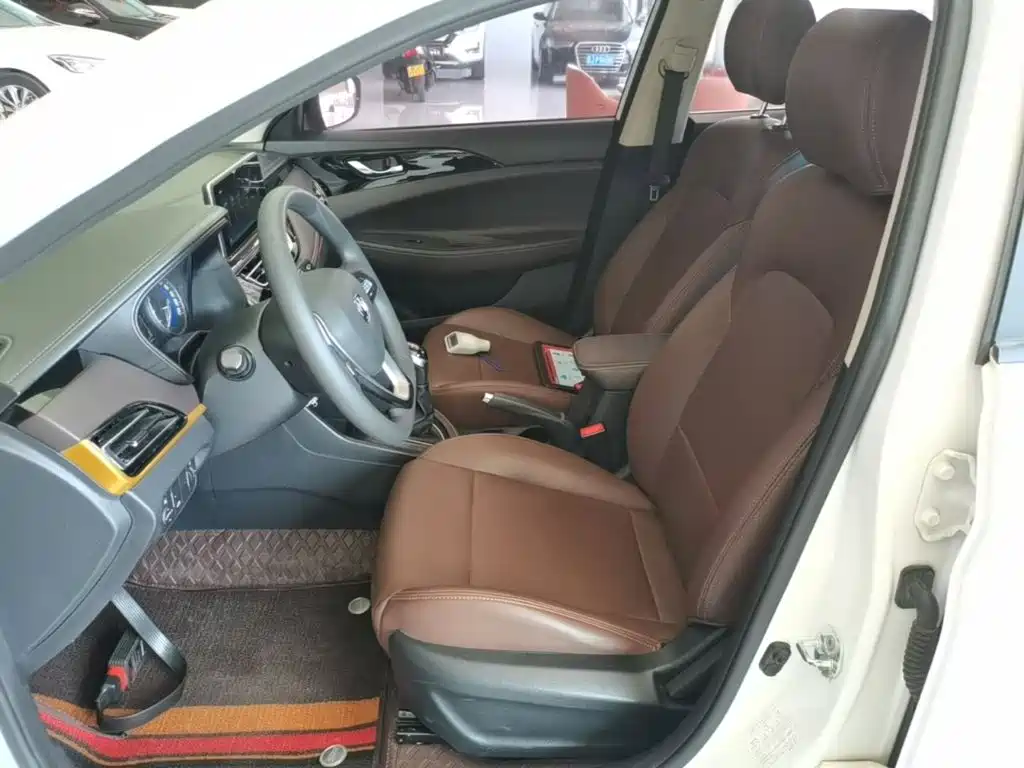 Changan Eado DT — фото 15