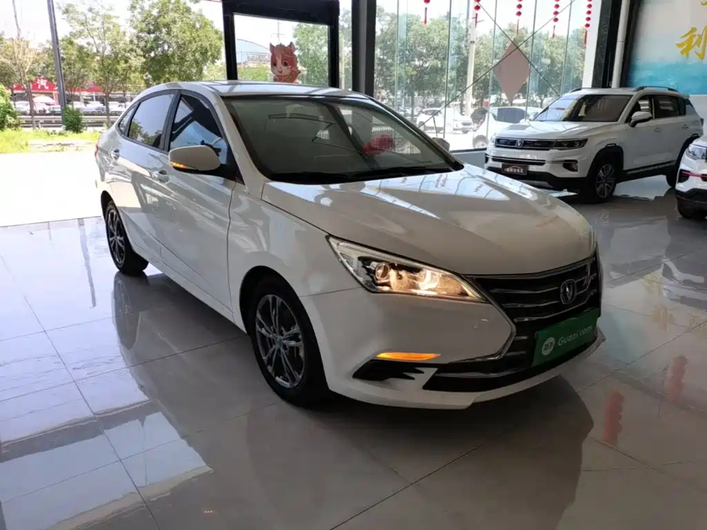 Changan Eado DT — фото 4