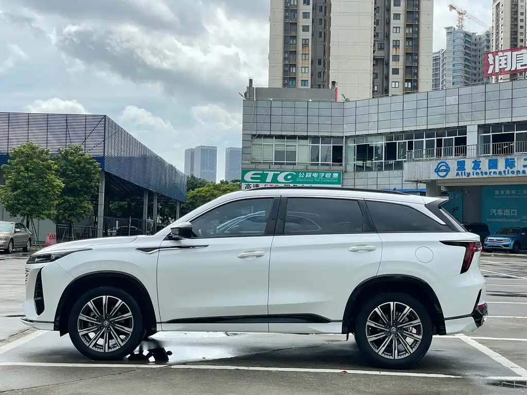 Changan CS75 PLUS — фото 42