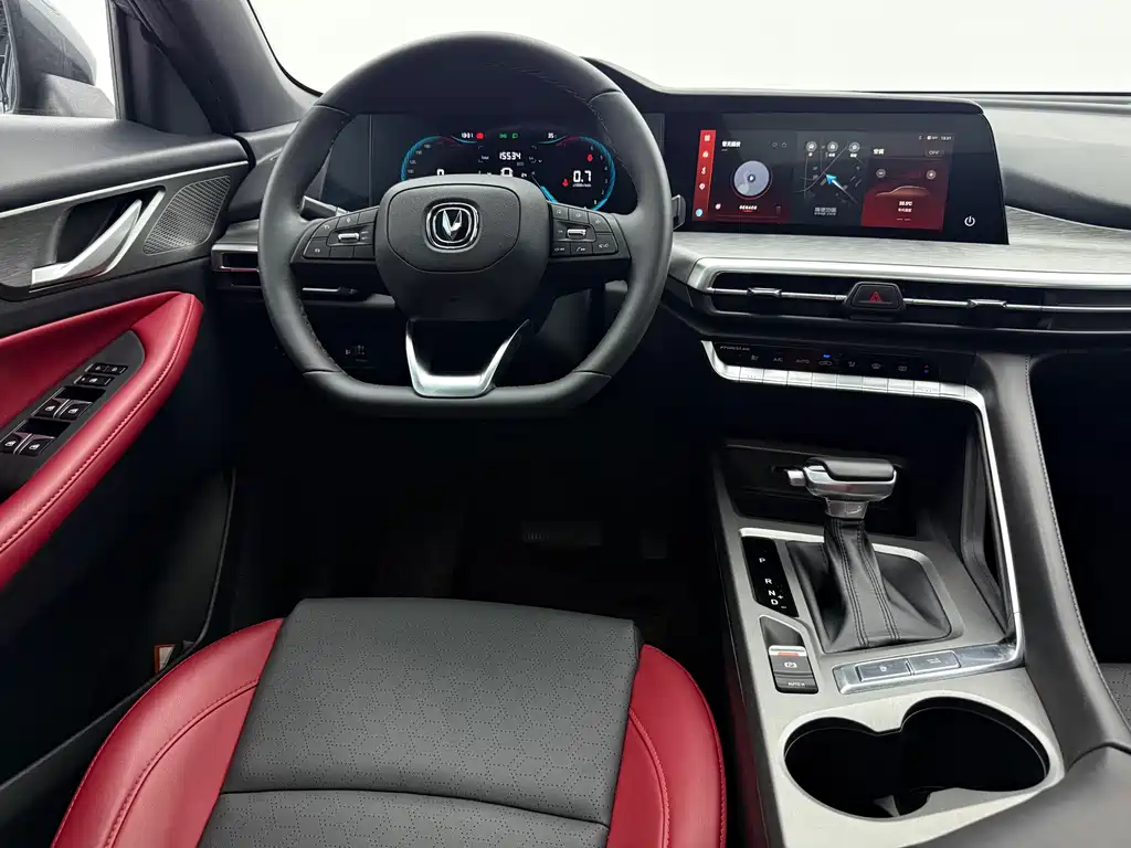 Changan CS35PLUS — фото 10