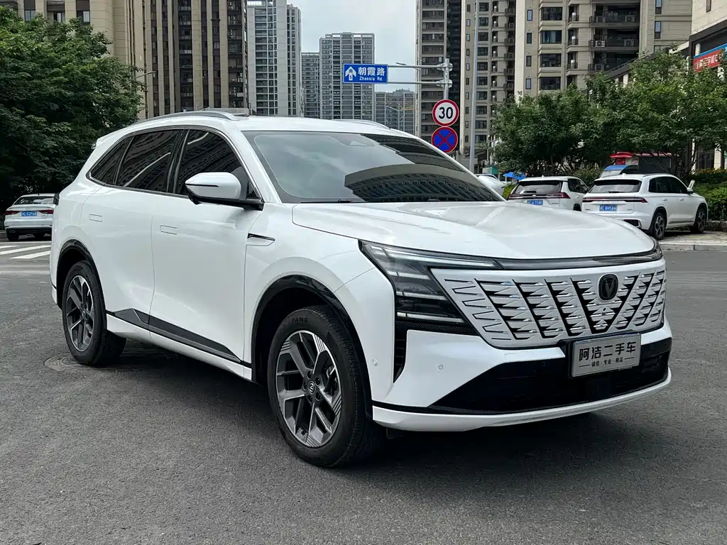Changan CS75 PLUS — фото 3