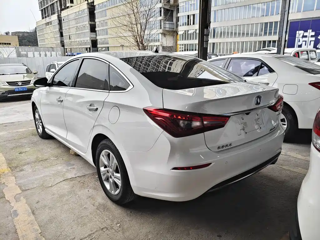 Changan Eado — фото 9