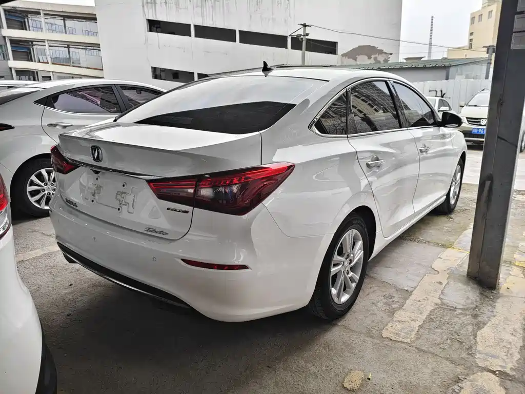 Changan Eado — фото 10