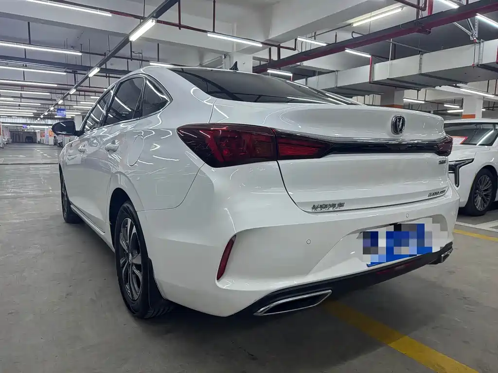 Changan Eado — фото 10