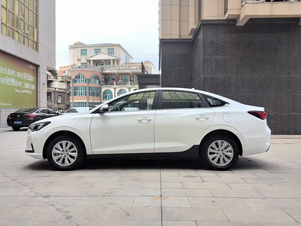 Changan Eado New Energy — фото 2