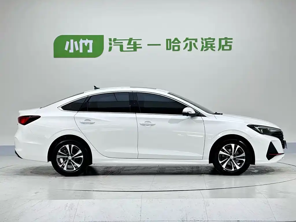 Changan Eado — фото 3