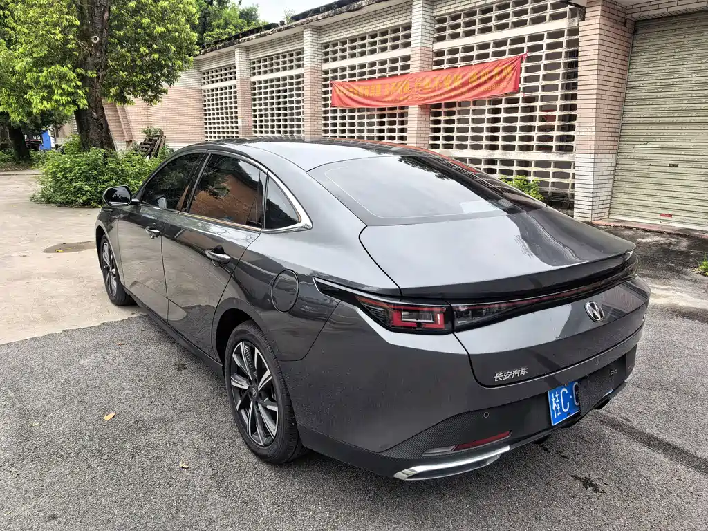 Changan Eado — фото 4