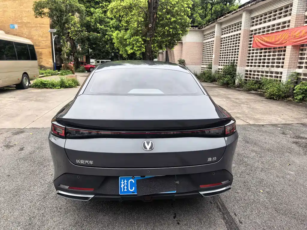 Changan Eado — фото 5