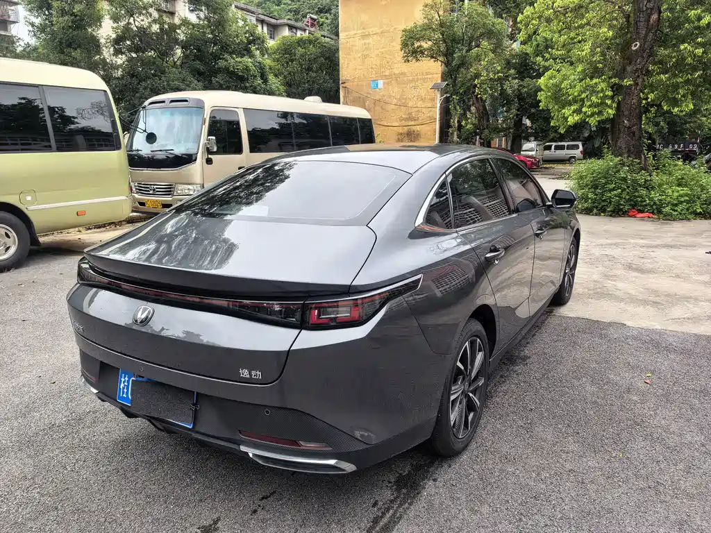Changan Eado — фото 6