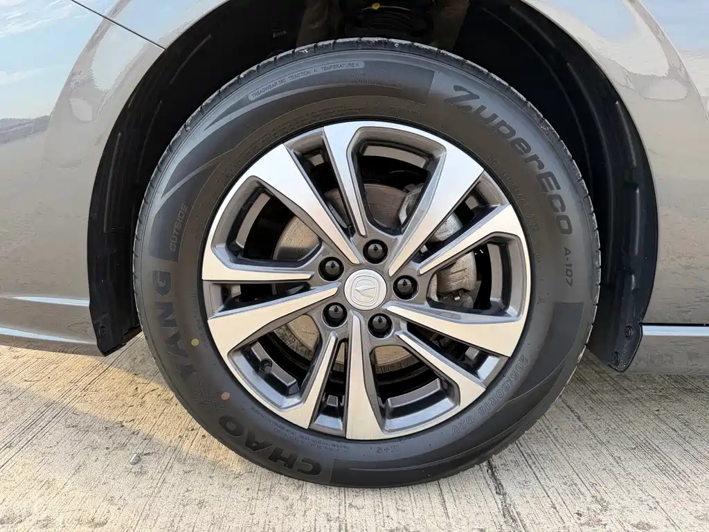 Changan Eado — фото 17