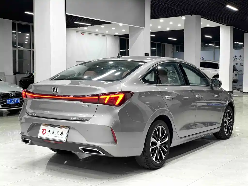 Changan Eado — фото 6