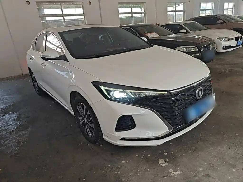 Changan Eado — фото 4