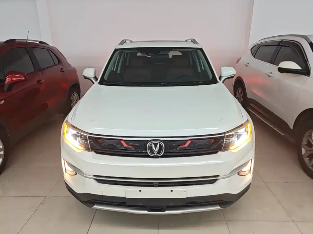 Changan CS35PLUS — фото 3